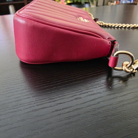 Coach Red Quilted Women's Bag - Picture 3 of 9